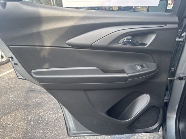 Used 2023 Chevrolet TrailBlazer LT w/ Convenience Package image 17