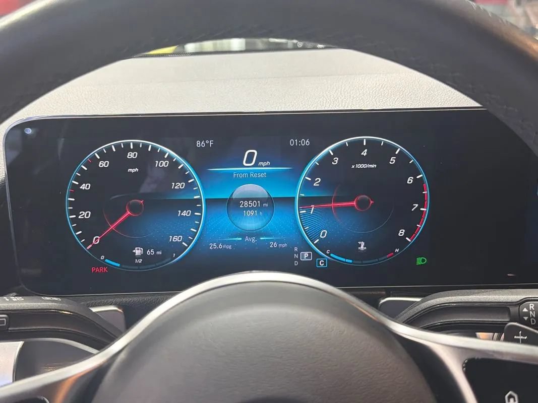 Used 2022 Mercedes-Benz GLB 250 4MATIC image 63
