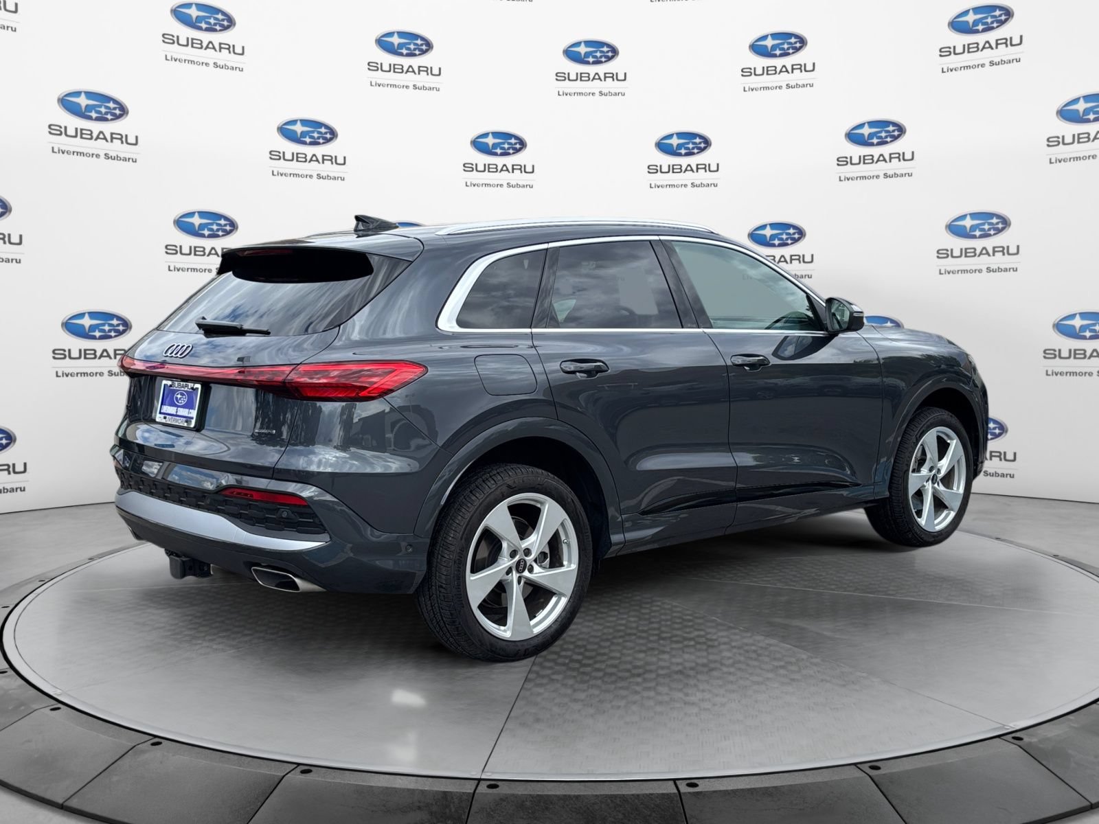 Used 2025 Audi Q5 Premium Plus w/ Premium Plus AWD/4WD image 5