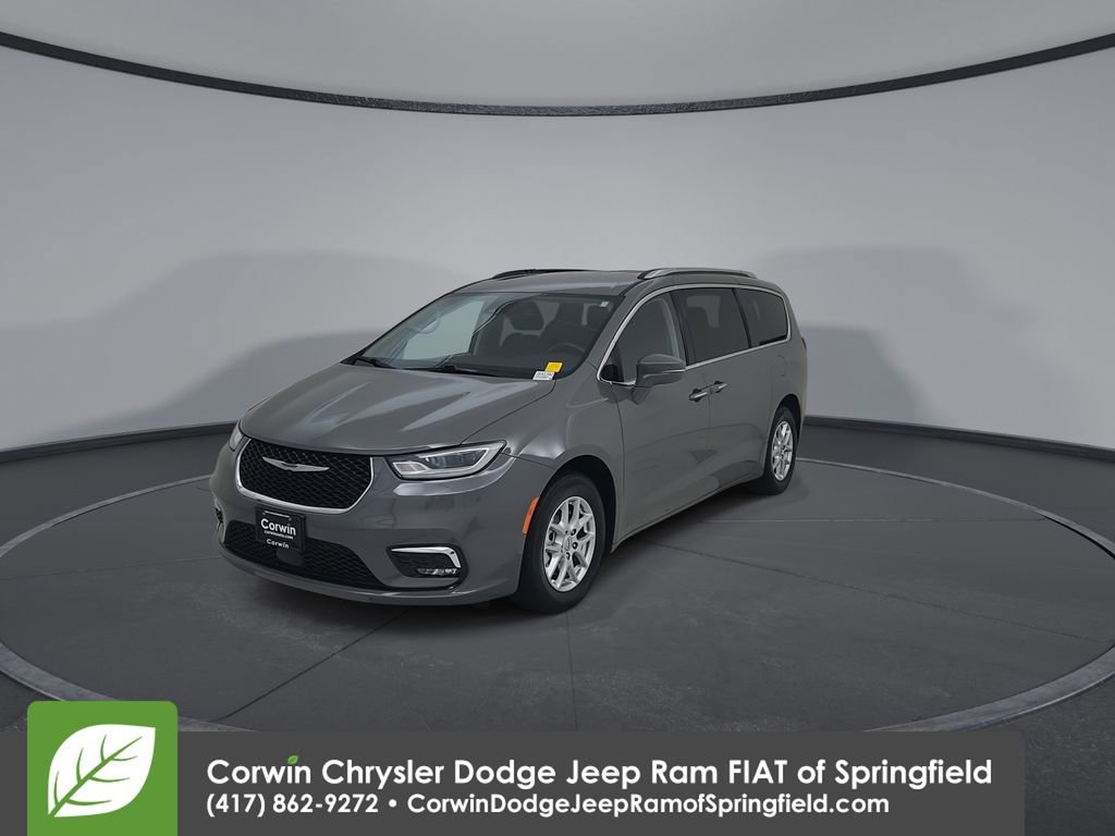 Used 2021 Chrysler Pacifica Touring-L w/ Uconnect Theater Family Group FWD image 6