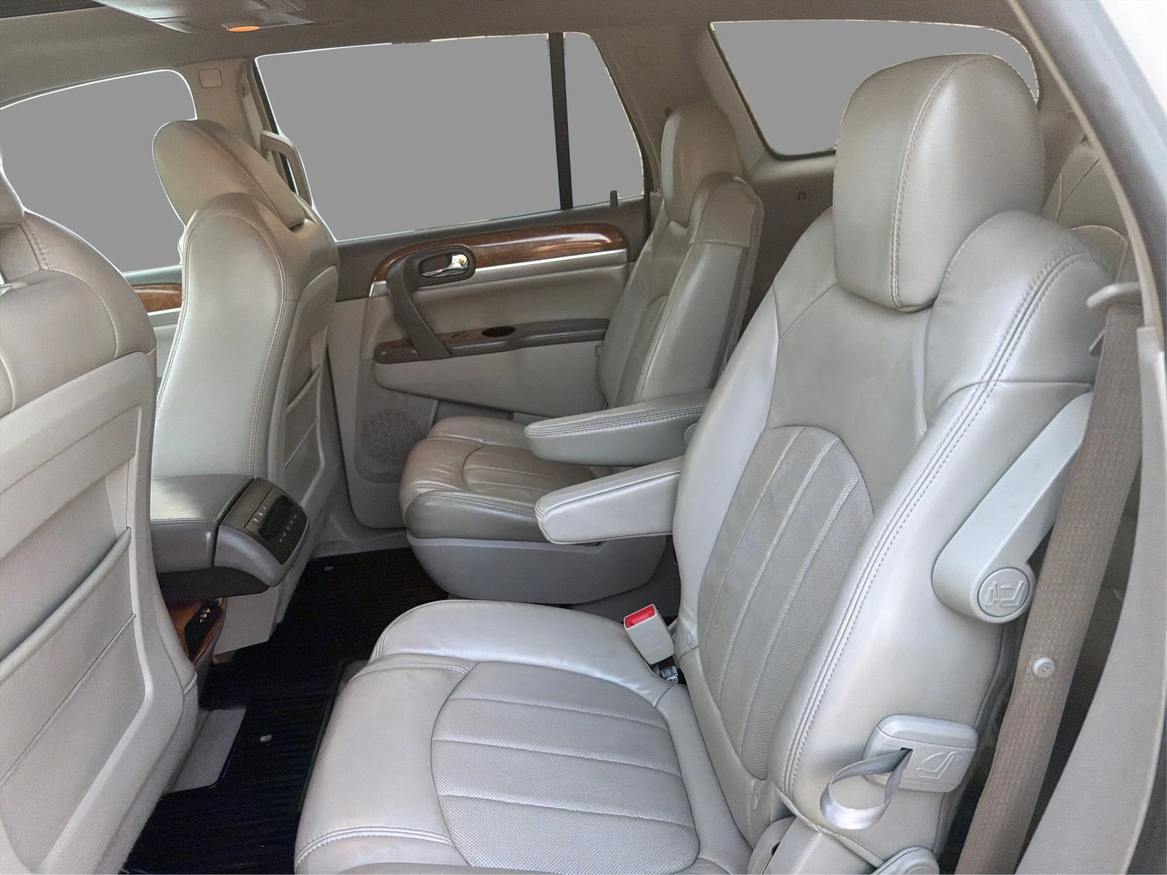 Used 2009 Buick Enclave CXL w/ Entertainment Package #4 AWD/4WD image 11