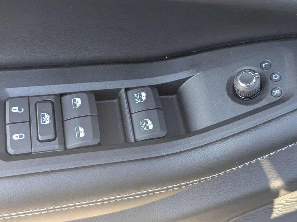 New 2025 Jeep Grand Cherokee Limited image 16