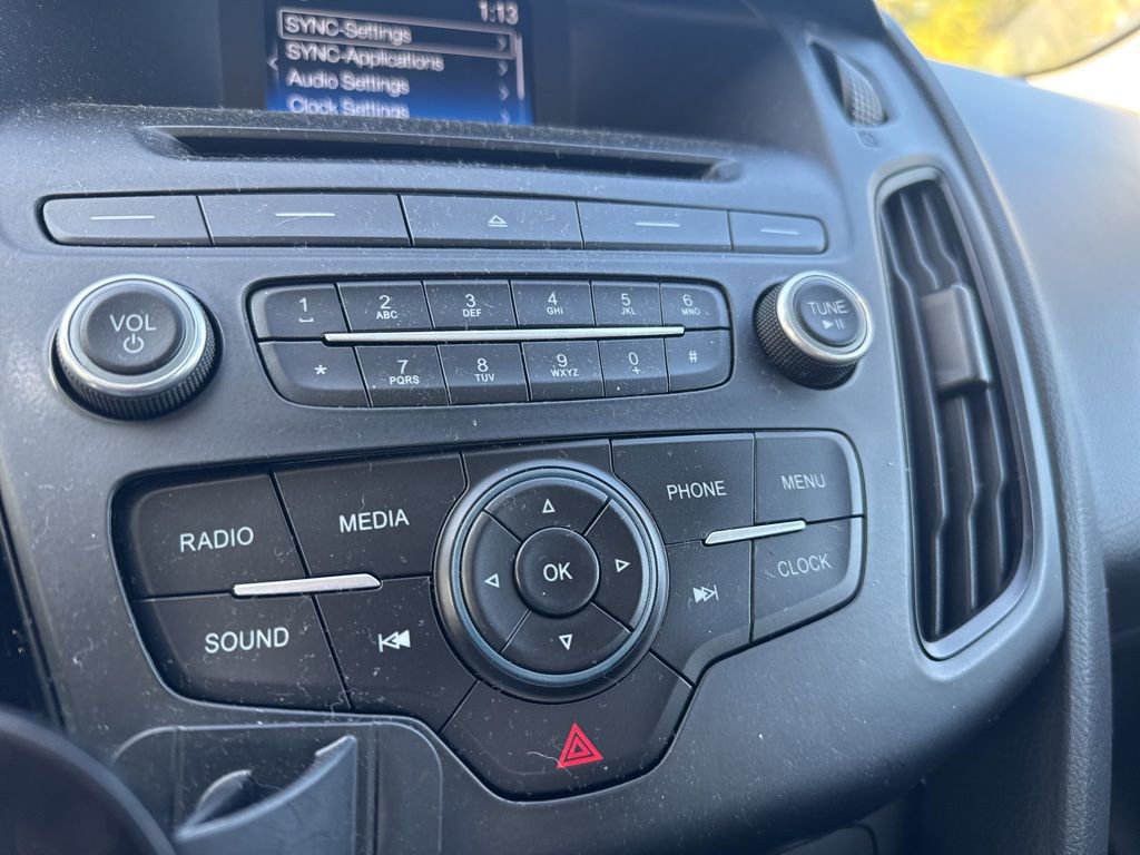 Used 2017 Ford Focus S image 25