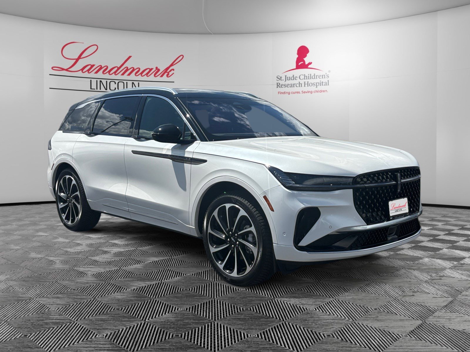 Certified 2024 Lincoln Nautilus Black Label AWD/4WD image 7