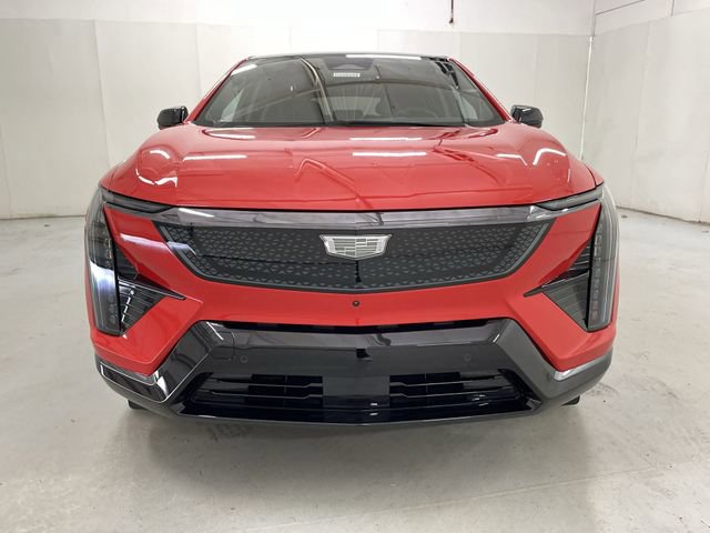 New 2025 Cadillac Optiq Sport 2 w/ LPO, Floor Liner Package AWD/4WD image 15