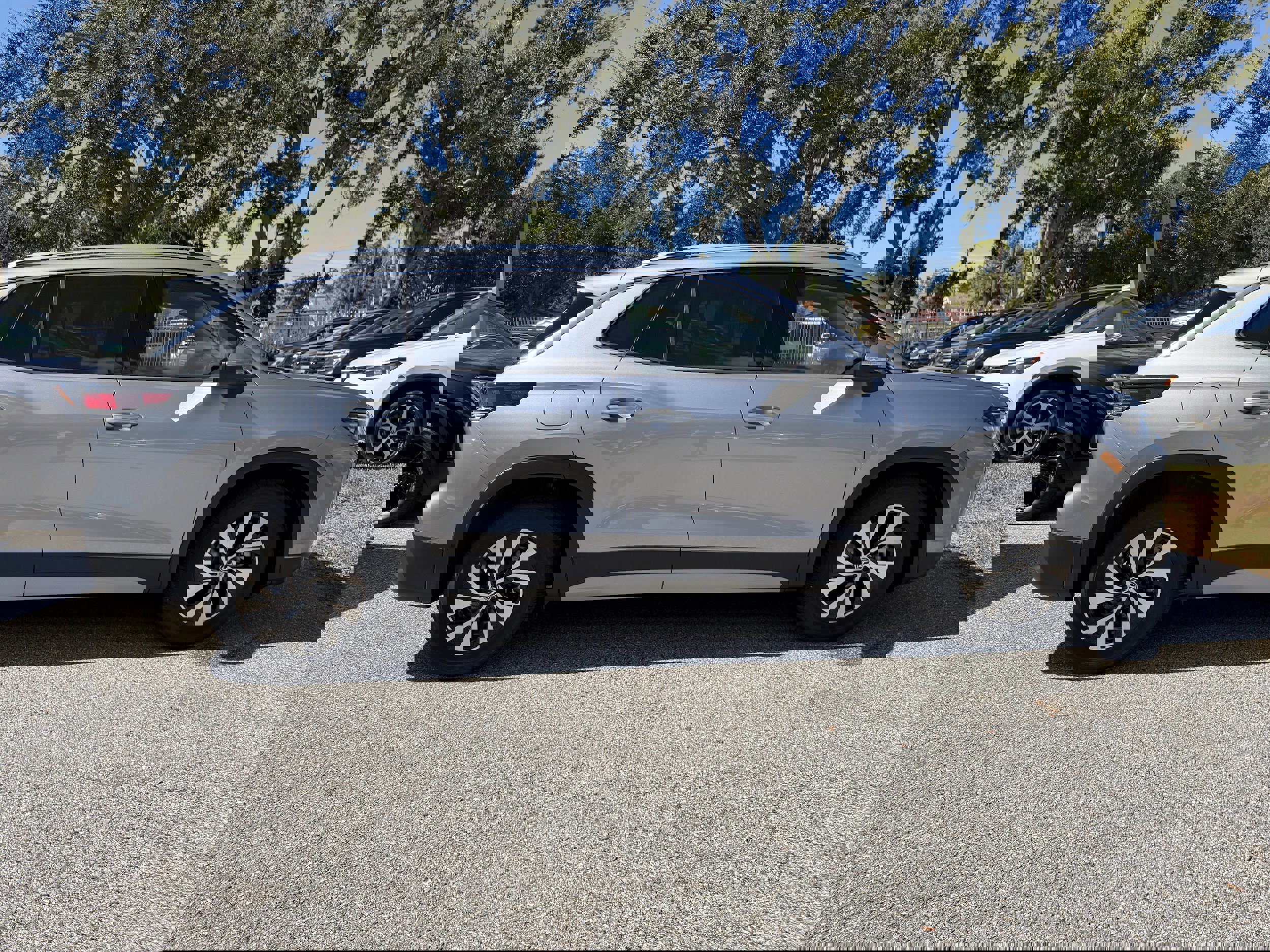 New 2026 Volkswagen Tiguan S FWD image 2