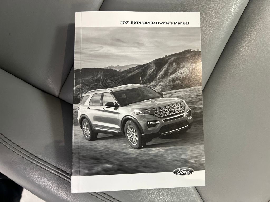 Used 2021 Ford Explorer XLT w/ Equipment Group 202A image 30