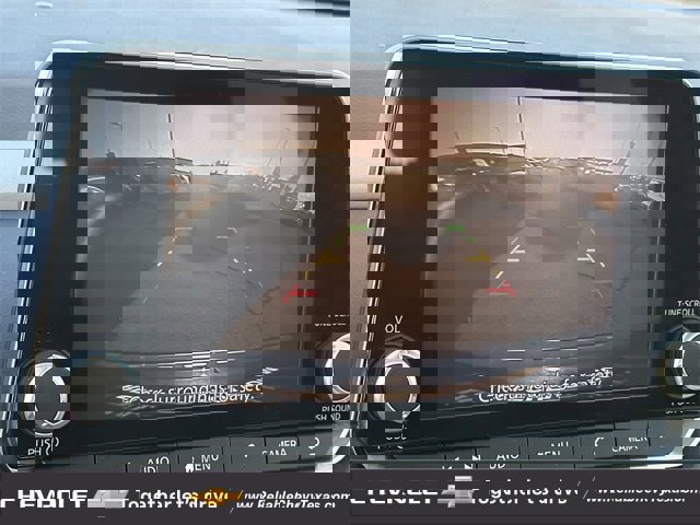 Used 2023 Nissan Rogue SV image 18