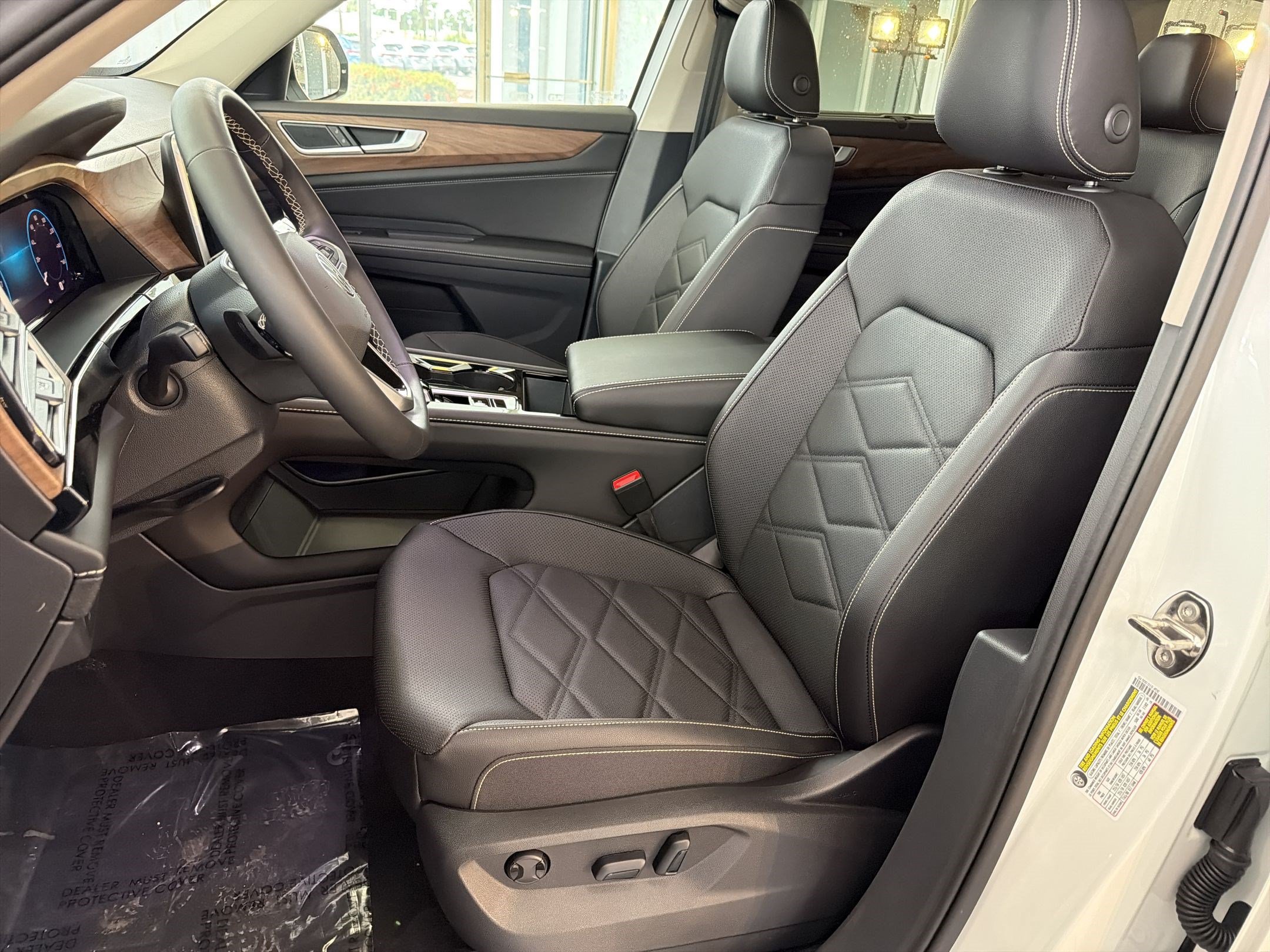 New 2026 Volkswagen Atlas SE FWD image 5