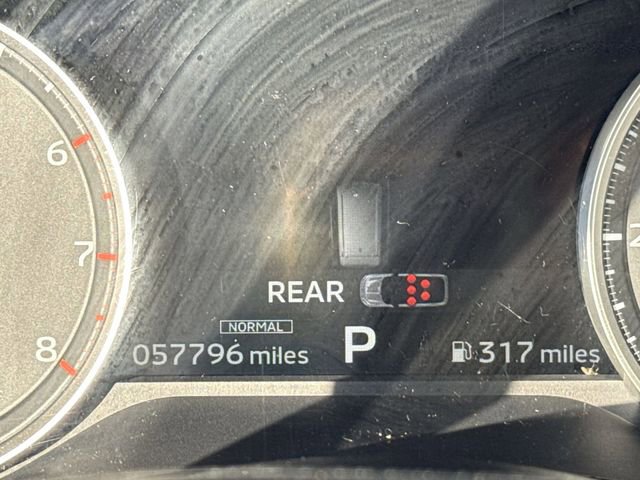 Used 2024 Mitsubishi Outlander SE image 16