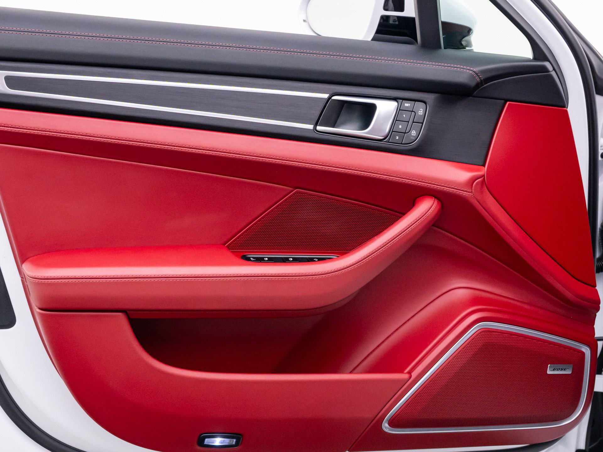 Certified 2023 Porsche Panamera 4 Platinum Edition AWD/4WD image 14