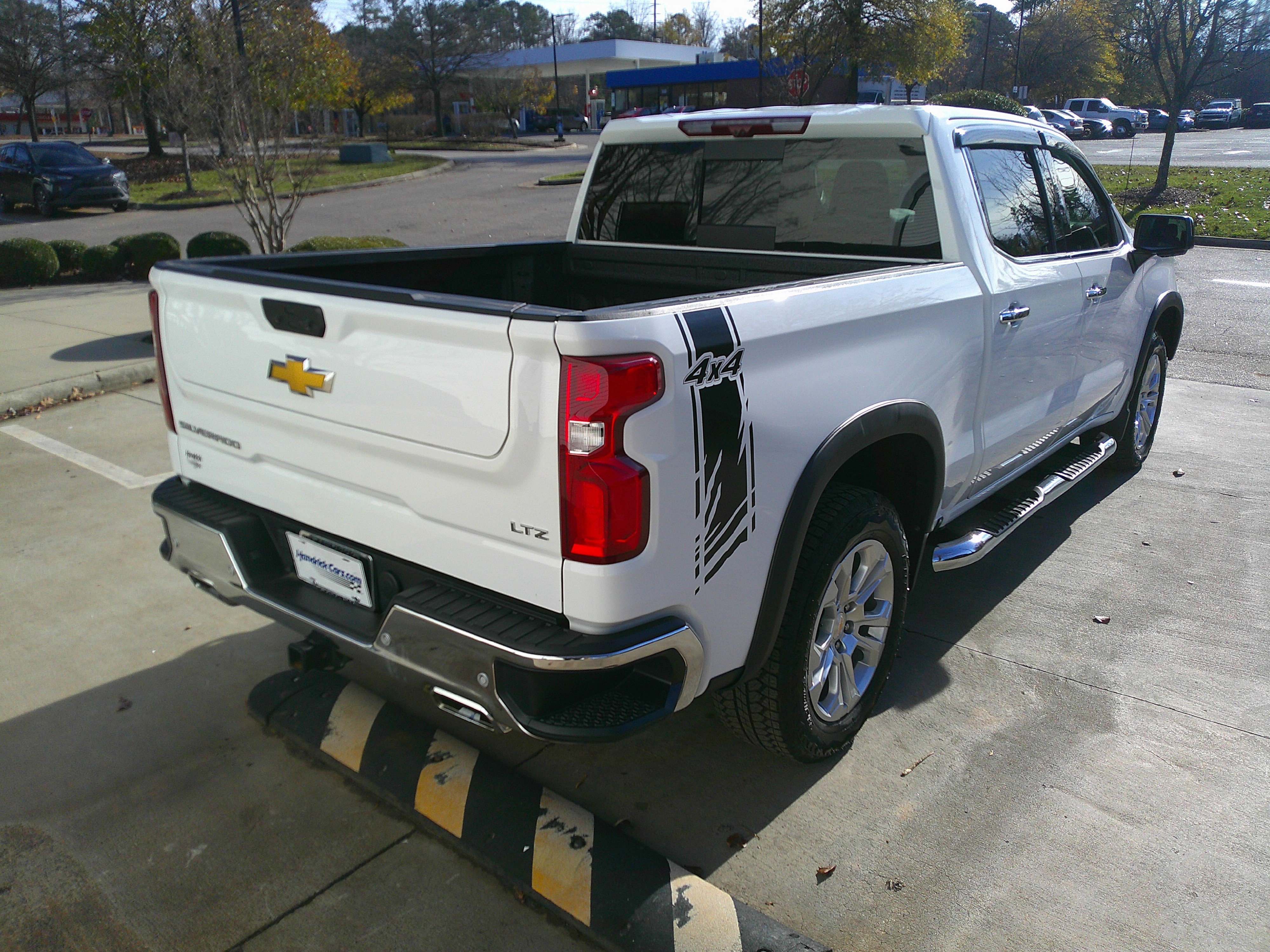 Used 2024 Chevrolet Silverado 1500 LTZ w/ LTZ Premium Package image 13