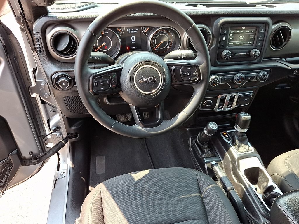 Used 2018 Jeep Wrangler Sport AWD/4WD image 12
