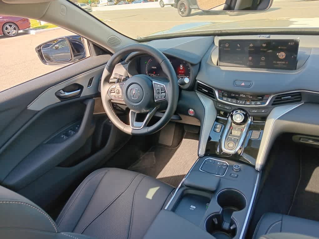 Used 2025 Acura TLX w/ Technology Package FWD image 16