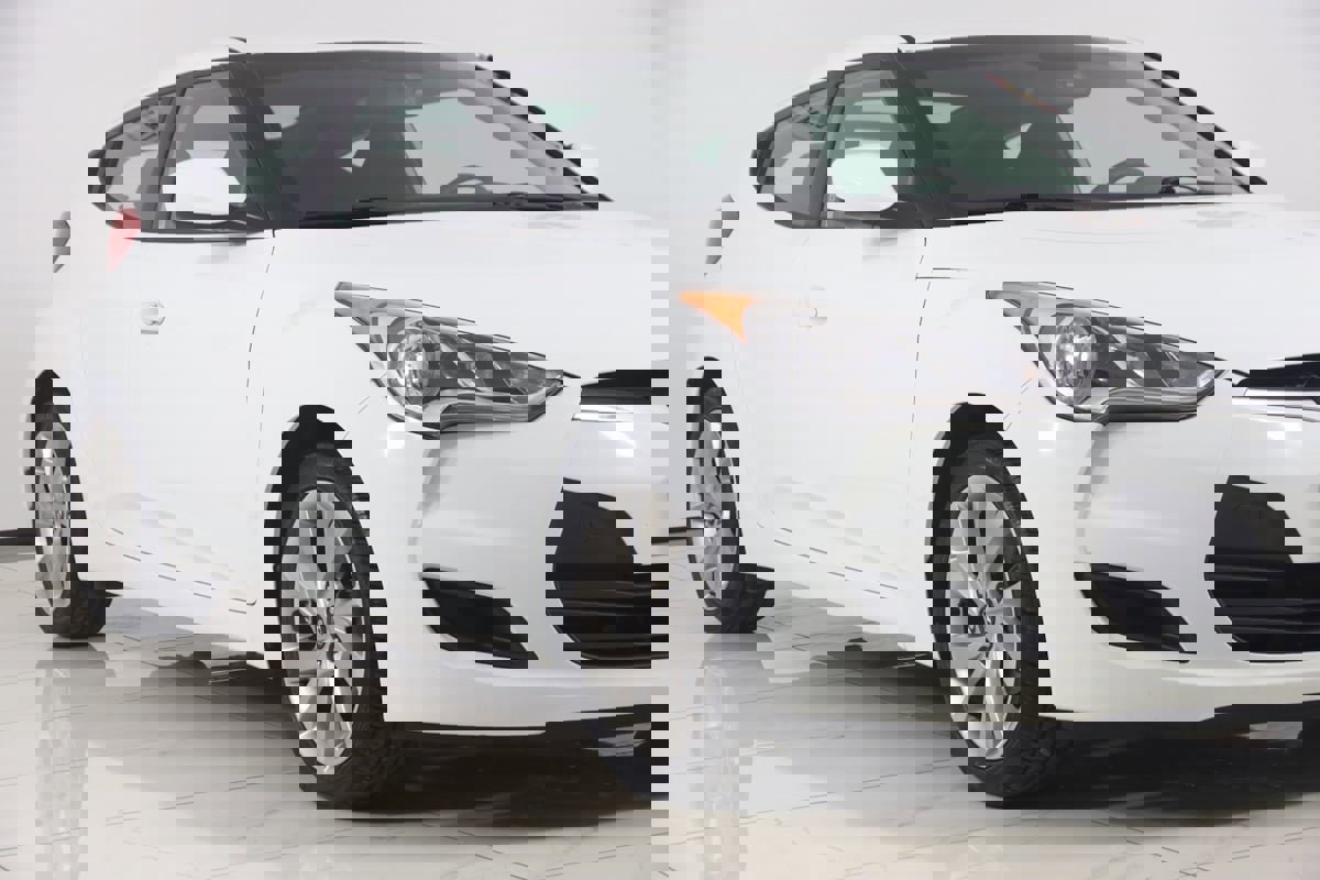 Used 2016 Hyundai Veloster w/ Option Group 02 image 32