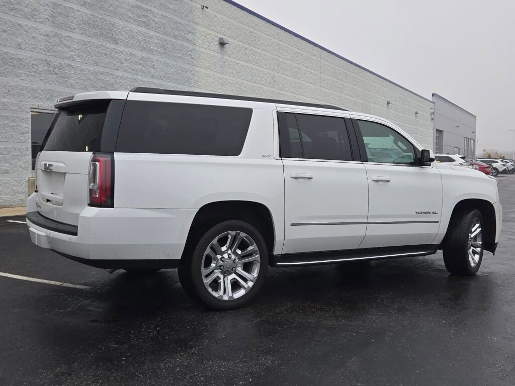 Used 2020 GMC Yukon XL SLT w/ Premium Edition image 10