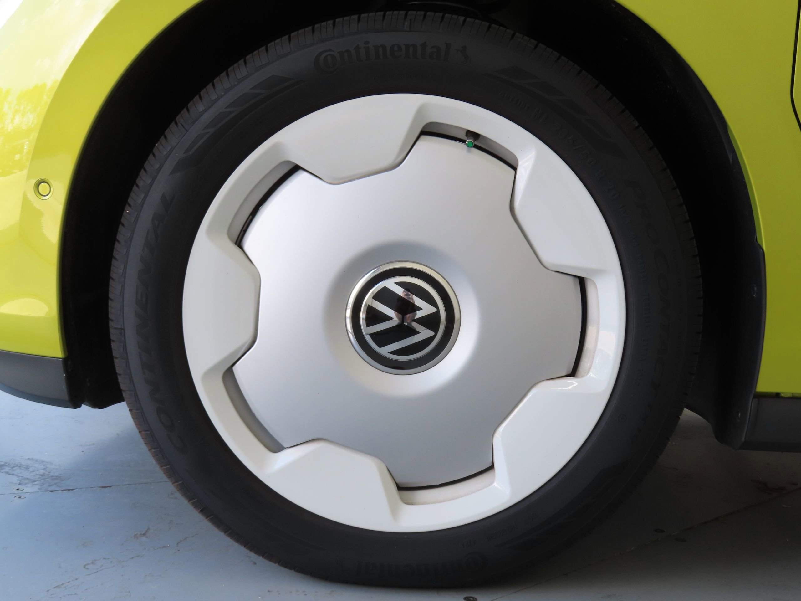 New 2025 Volkswagen ID. Buzz 1st Edition image 27