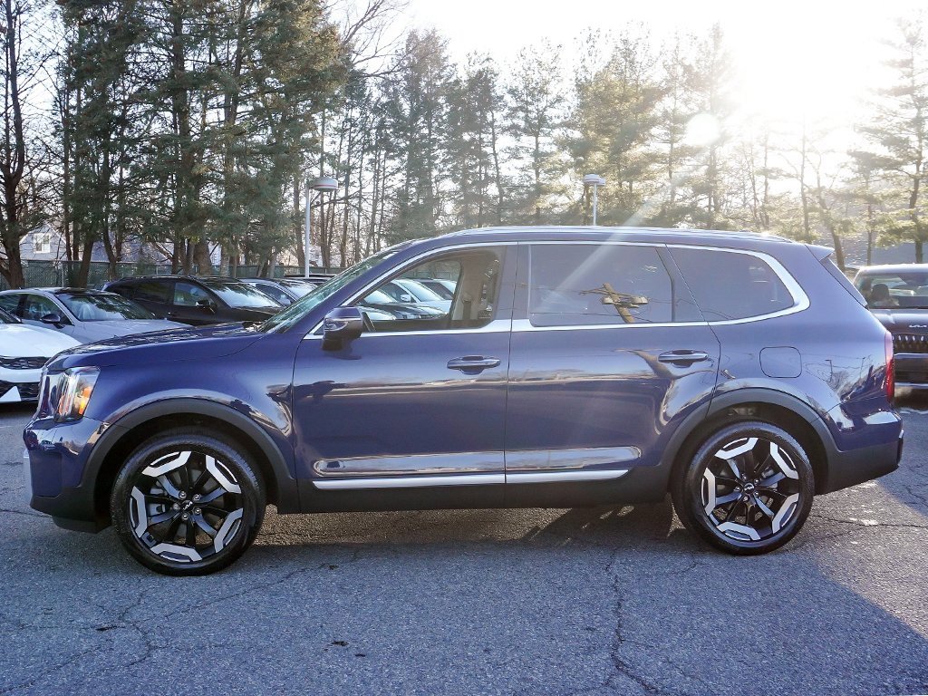 Used 2024 Kia Telluride S w/ S Sunroof Package image 17
