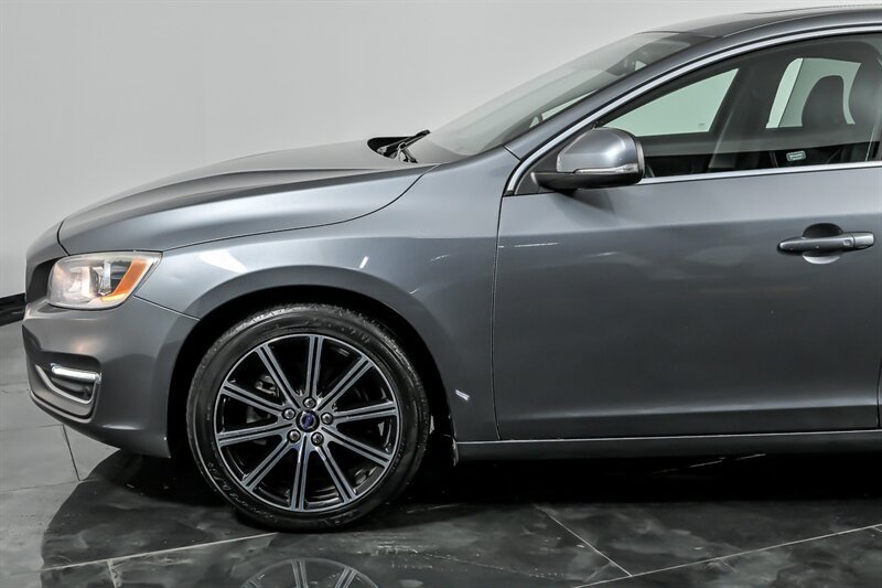 Used 2018 Volvo S60 T5 Inscription FWD image 6