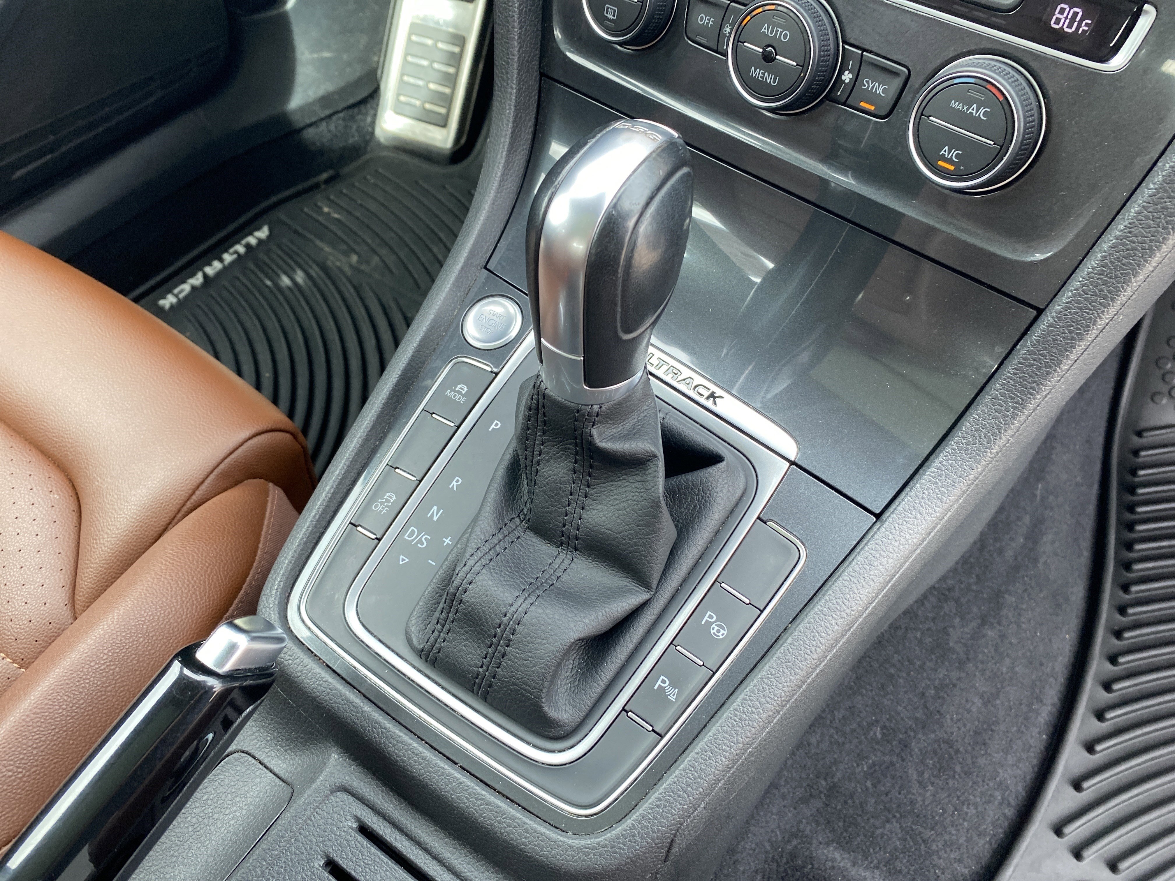 Used 2018 Volkswagen Golf Alltrack SEL image 16