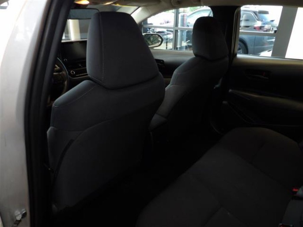 Used 2022 Toyota Corolla LE image 21