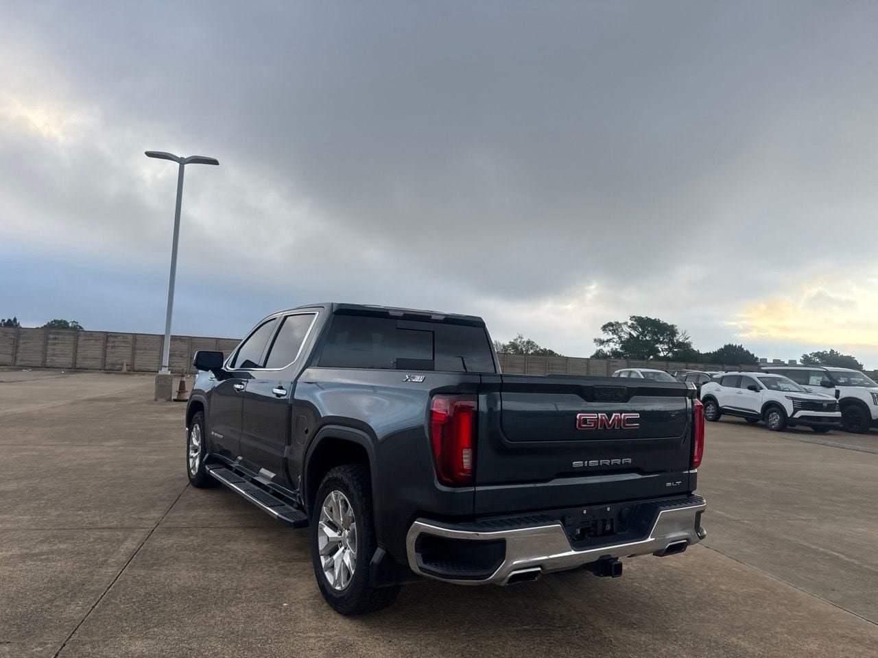 Used 2020 GMC Sierra 1500 SLT w/ SLT Premium Package AWD/4WD image 16