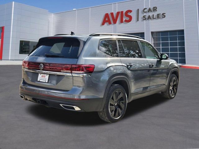 Used 2025 Volkswagen Atlas SE image 6