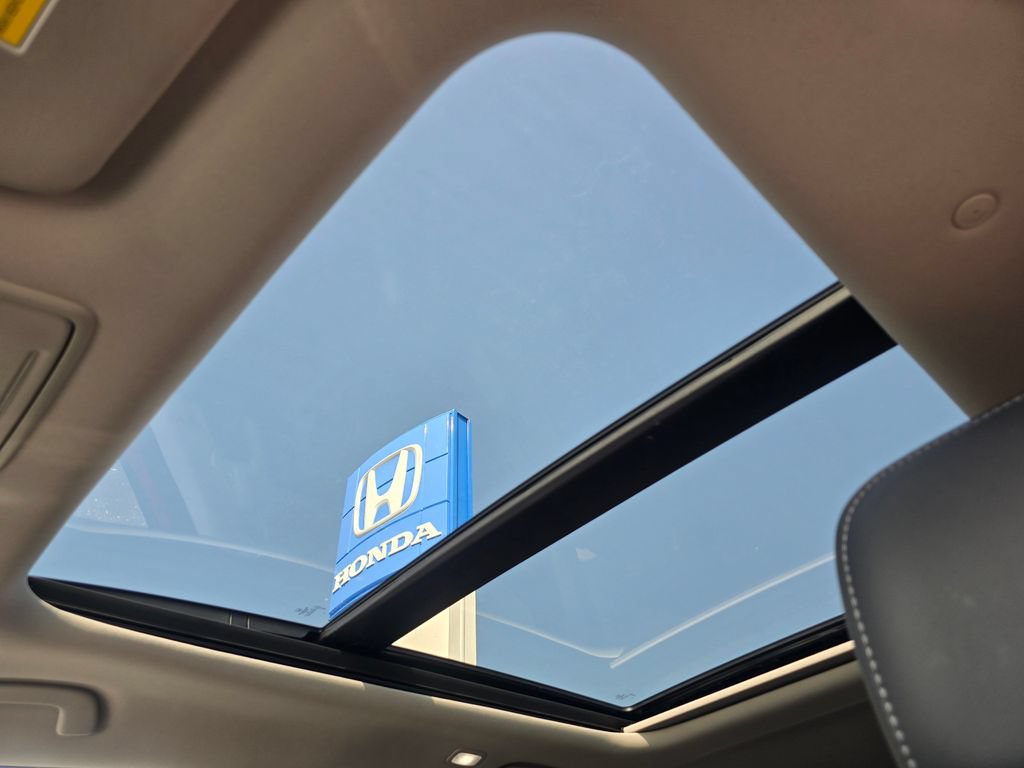 Used 2025 Honda Pilot Touring image 19