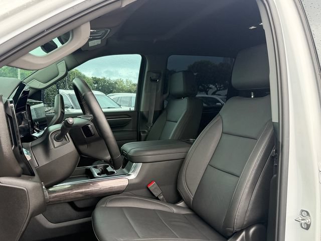 Used 2026 Chevrolet Silverado 2500 LTZ w/ LTZ Convenience Package AWD/4WD image 9