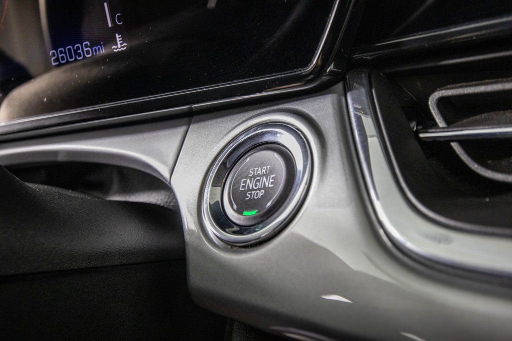 Used 2025 Chevrolet Trax LT w/ LT Convenience Package image 24