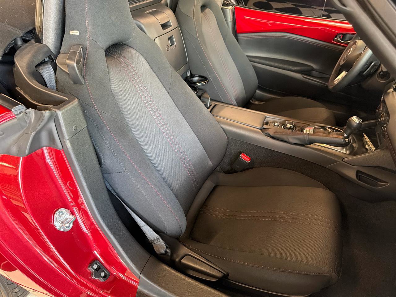 Used 2016 MAZDA MX-5 Miata Club RWD image 20