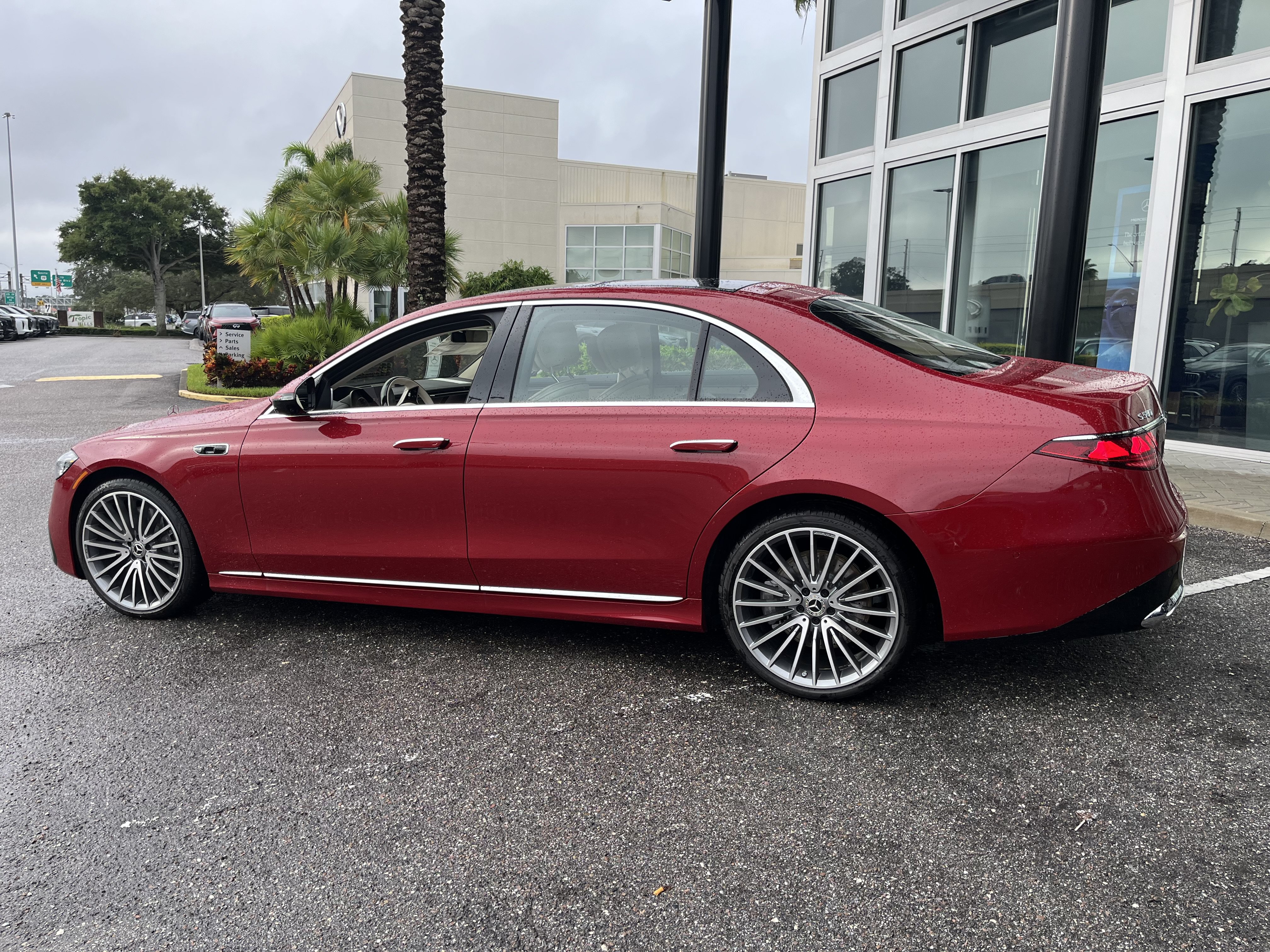 New 2027 Mercedes-Benz S 580 4MATIC Sedan image 4