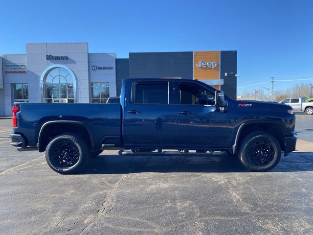 Used 2022 Chevrolet Silverado 2500 LTZ w/ LTZ Plus Package image 3