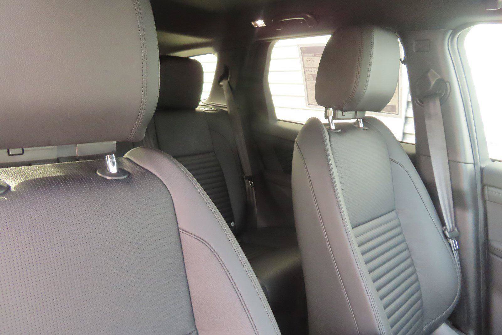 Certified 2023 Land Rover Discovery Sport SE AWD/4WD image 4