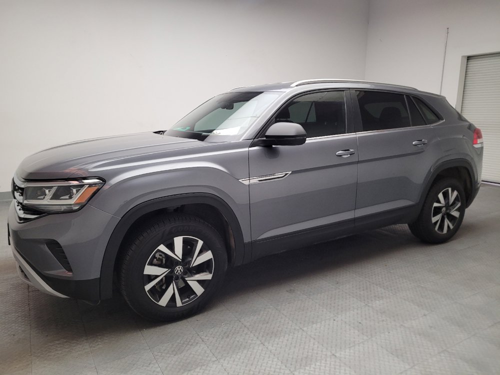 Used 2023 Volkswagen Atlas Cross Sport SE FWD image 2