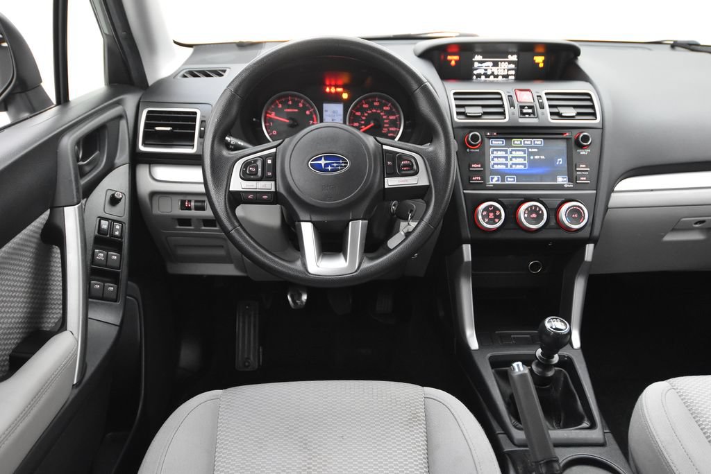 Used 2017 Subaru Forester 2.5i AWD/4WD image 27