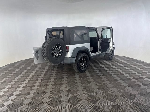 Used 2008 Jeep Wrangler X AWD/4WD image 16