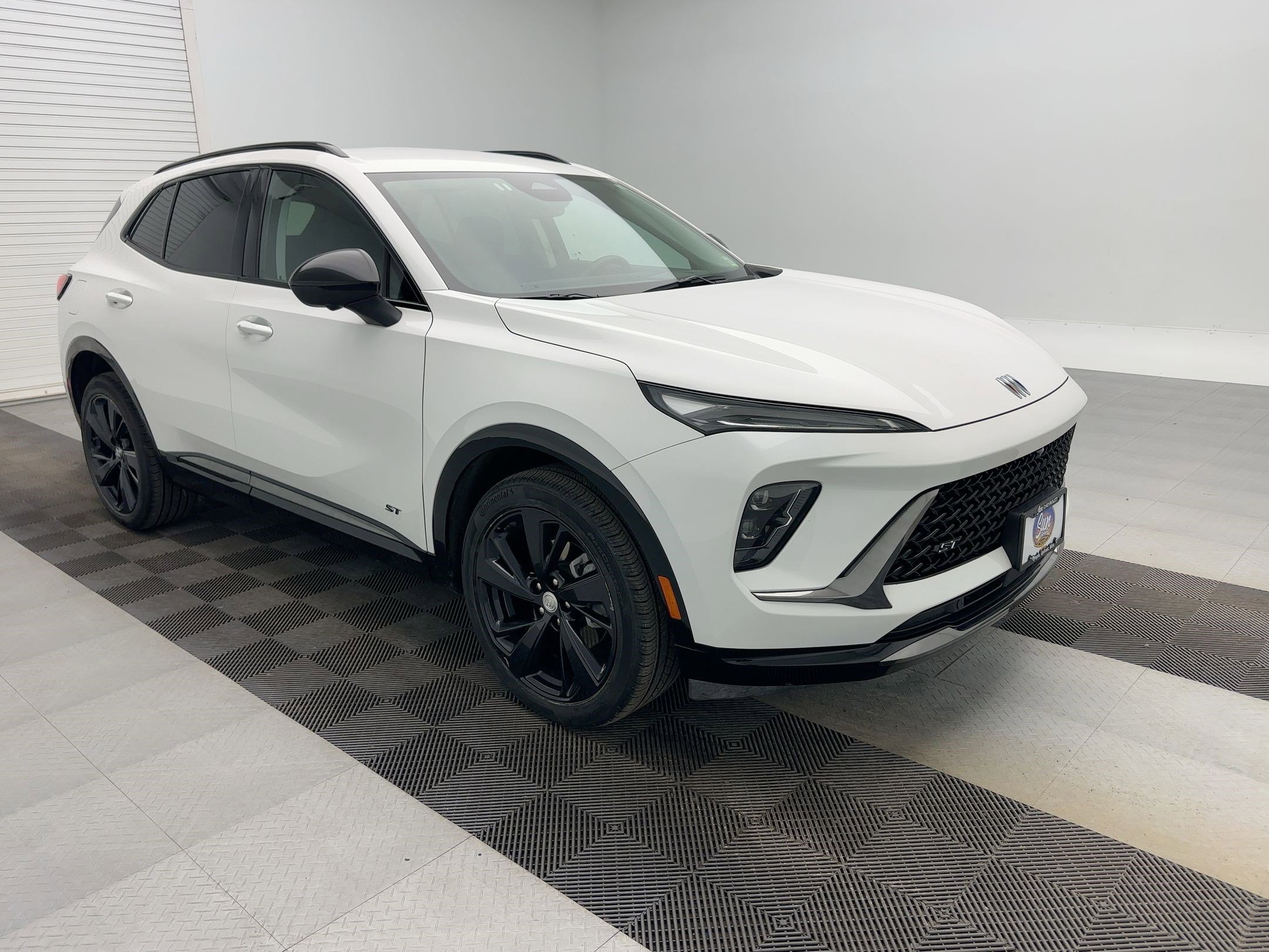 Certified 2025 Buick Envision Sport Touring image 7