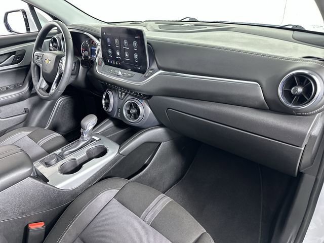 Used 2025 Chevrolet Blazer LT FWD image 30
