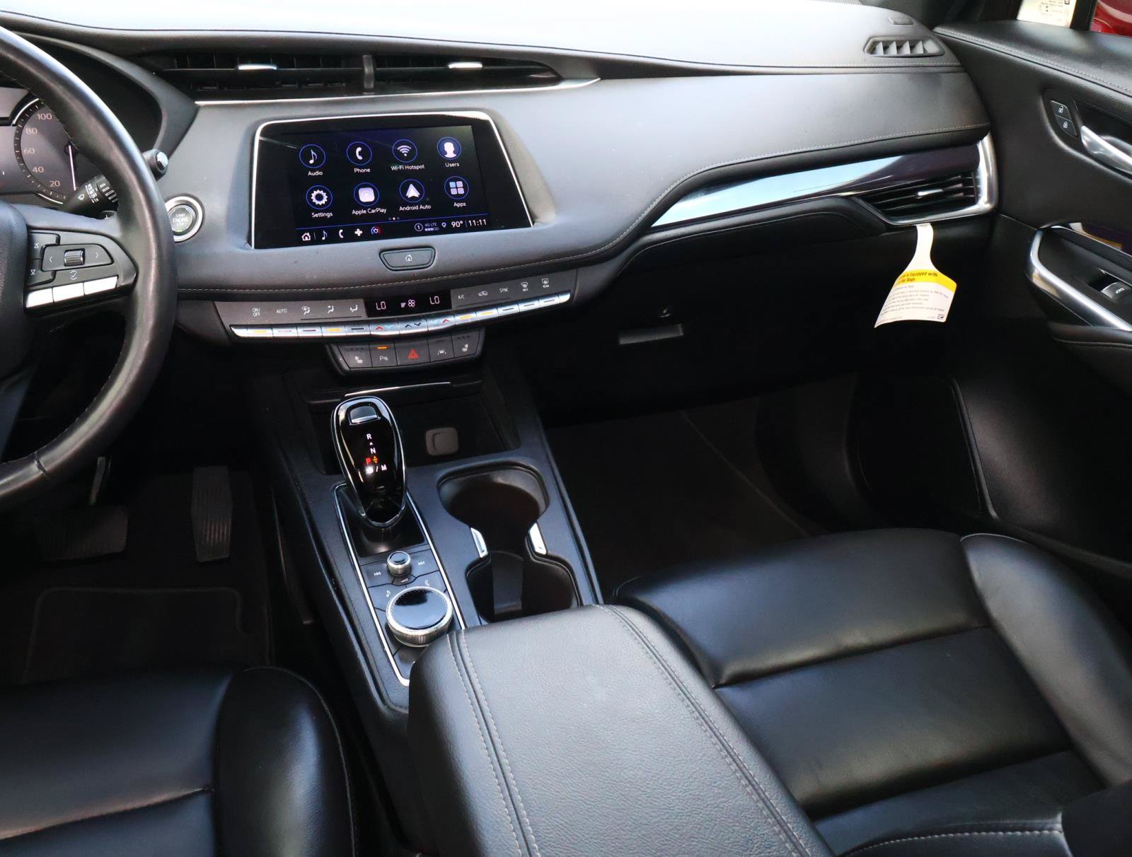 Used 2023 Cadillac XT4 Luxury w/ Cold Weather Package FWD image 17