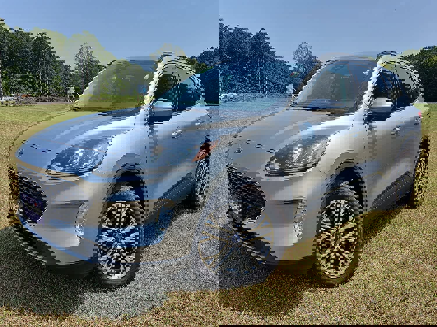 Used 2022 Ford Escape SEL image 1