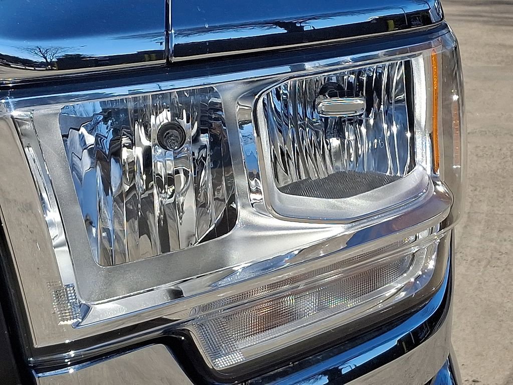 Used 2024 RAM 2500 Tradesman w/ Chrome Appearance Group AWD/4WD image 9