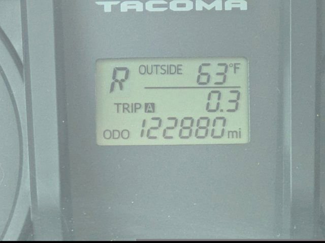 Used 2017 Toyota Tacoma SR image 20