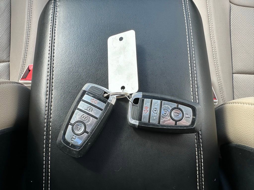 Used 2020 Ford Explorer Limited image 12