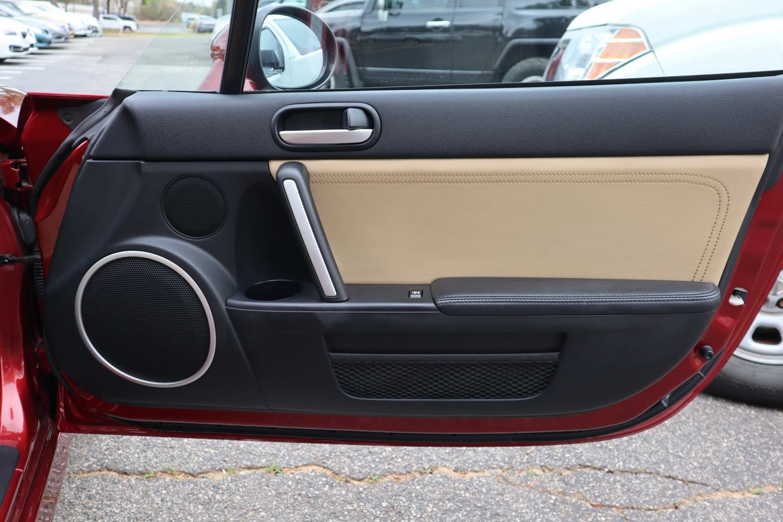 Used 2009 MAZDA MX-5 Miata Grand Touring RWD image 12