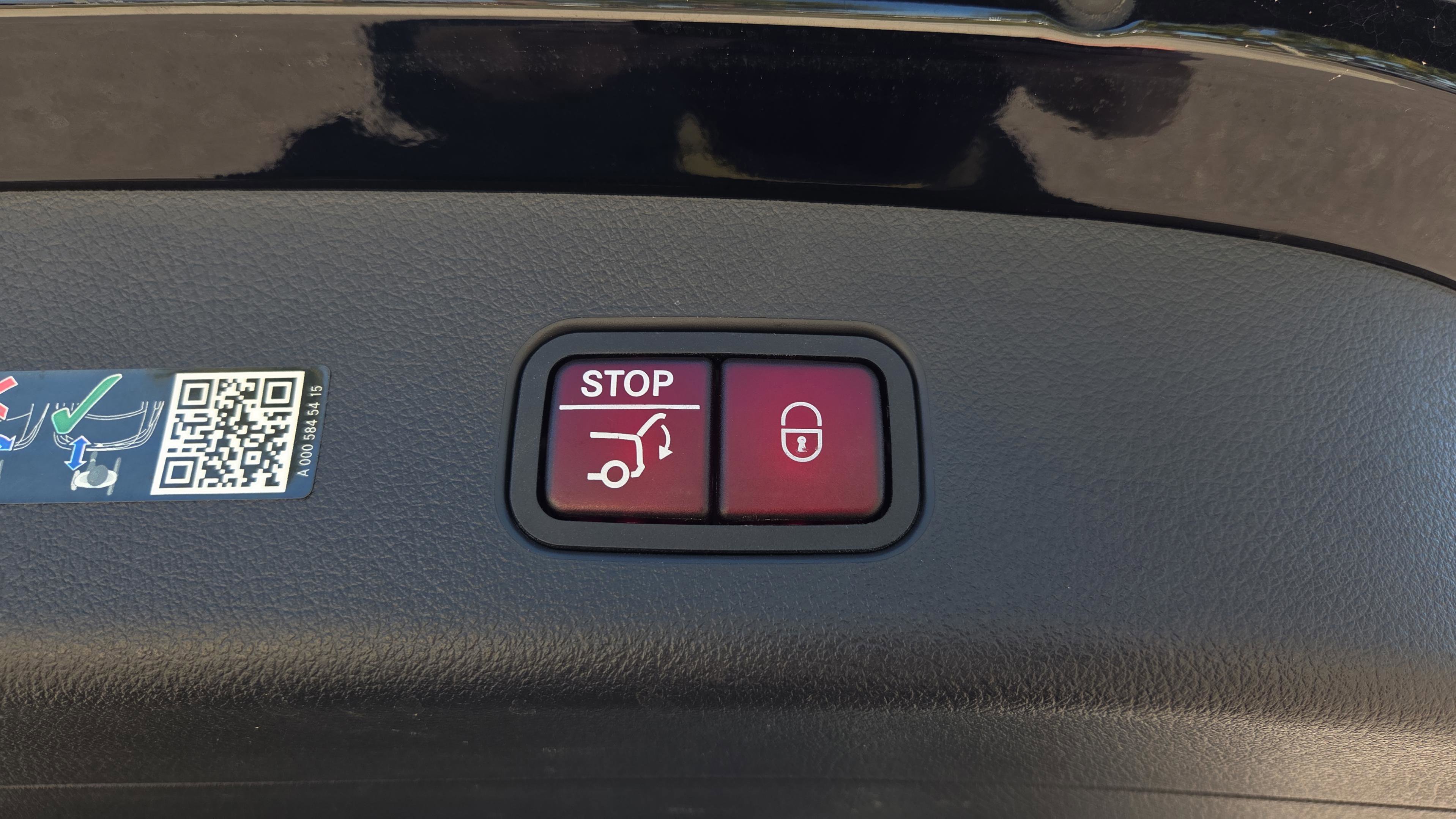 Used 2024 Mercedes-Benz GLC 300 GLC 300 4MATIC image 11