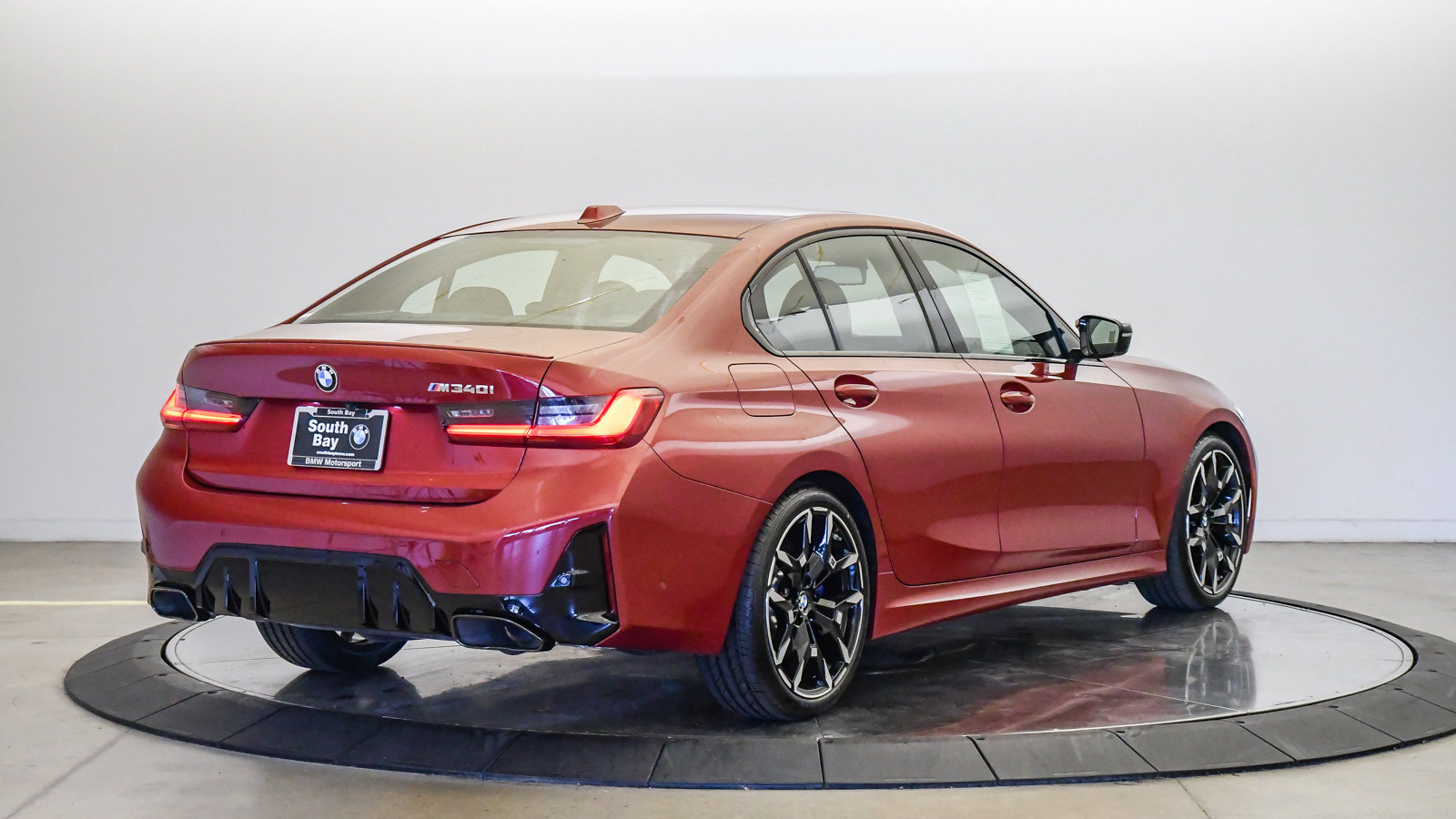 Certified 2025 BMW M340i RWD image 5
