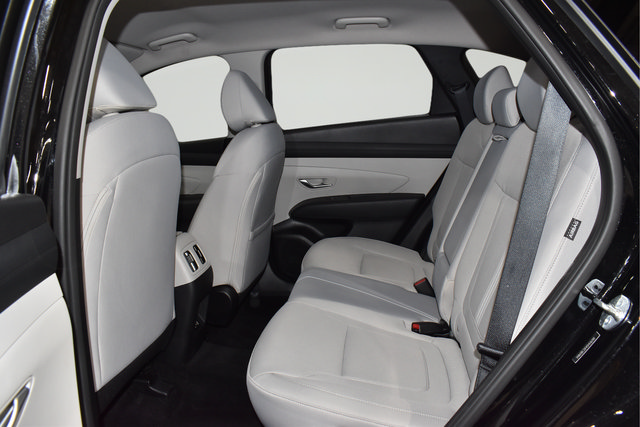 Used 2025 Hyundai Tucson SEL AWD/4WD image 14