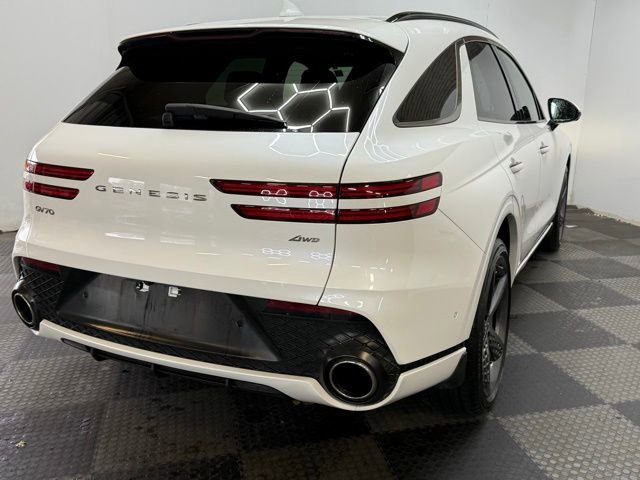 Used 2023 Genesis GV70 2.5T w/ Sport Prestige Package image 11