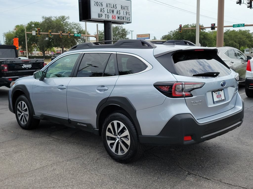 Certified 2025 Subaru Outback Premium AWD/4WD image 4